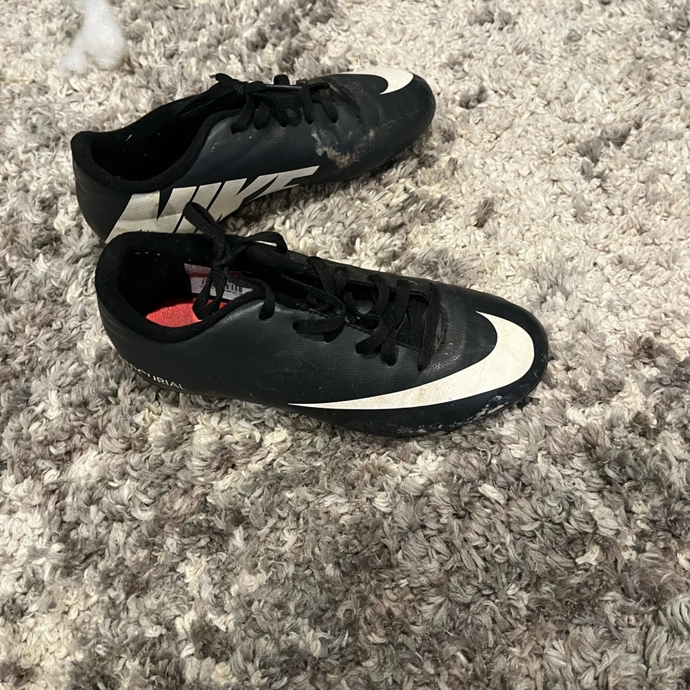 Soccer Cleats kids size 3